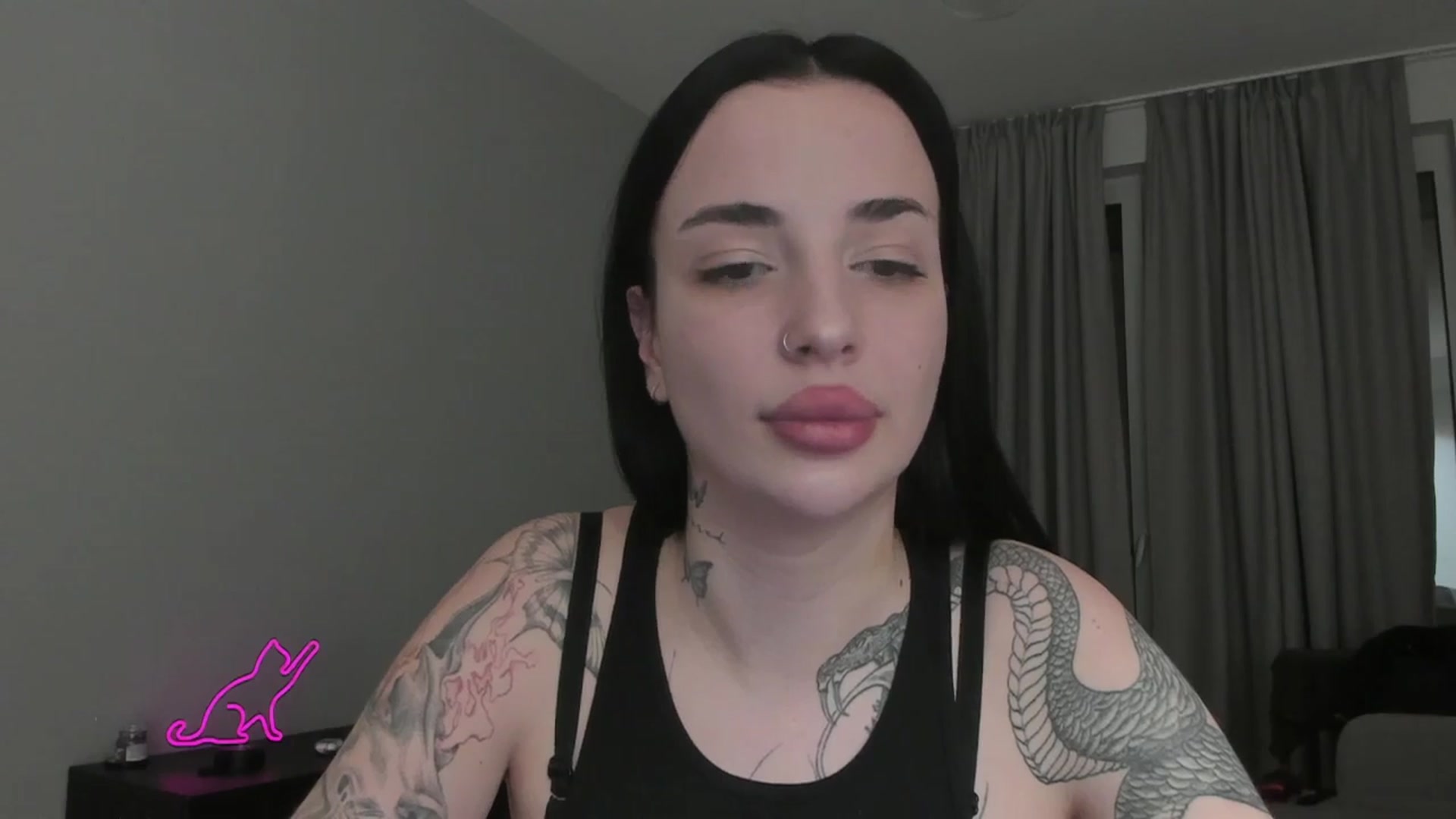 Gallery image thumbnail from MedisonbBlue's myfreecams stream on, 03/26/2025, 19:19 image 18 of 20