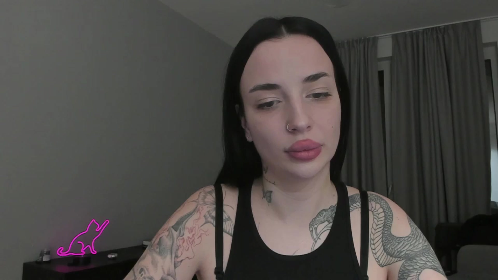 Gallery image thumbnail from MedisonbBlue's myfreecams stream on, 03/26/2025, 19:19 image 15 of 20