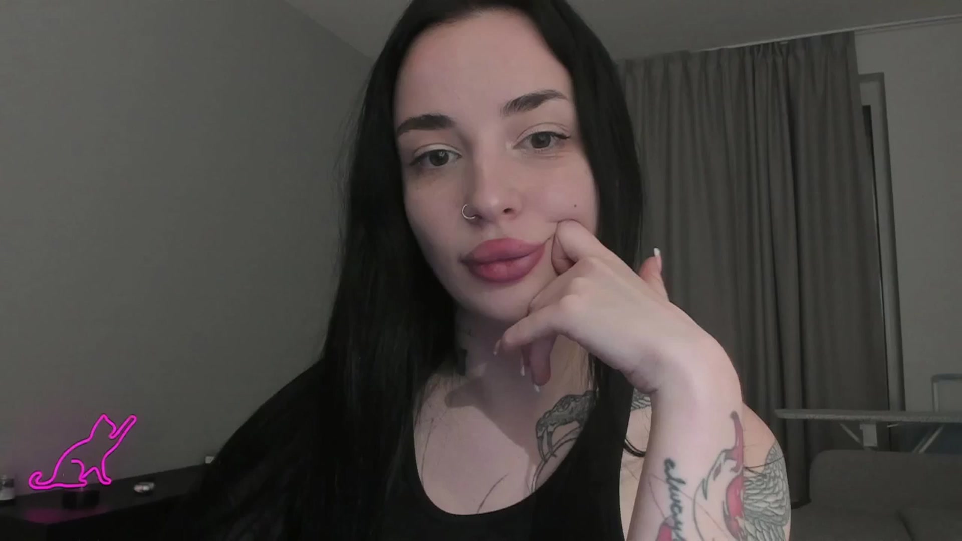 Gallery image thumbnail from MedisonbBlue's myfreecams stream on, 03/27/2025, 18:30 image 8 of 20