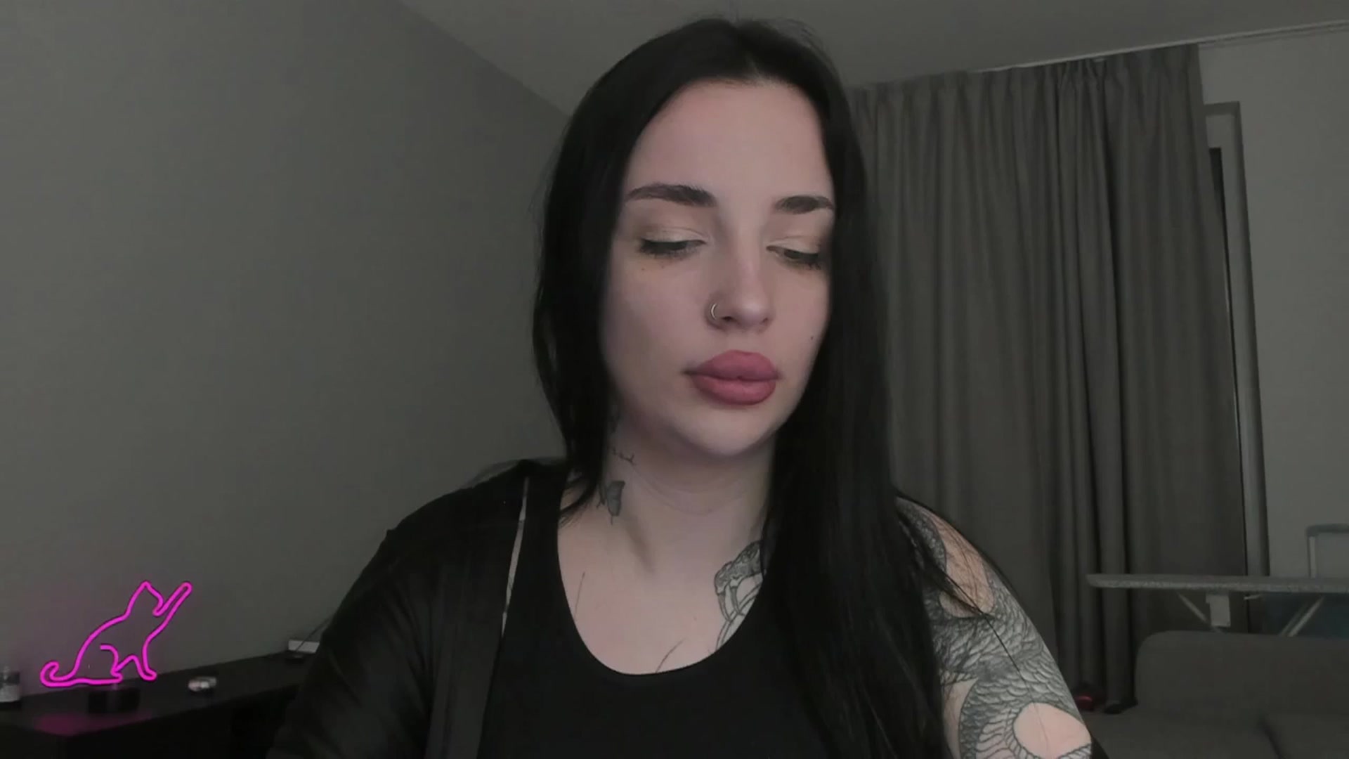 Gallery image thumbnail from MedisonbBlue's myfreecams stream on, 03/27/2025, 18:30 image 11 of 20
