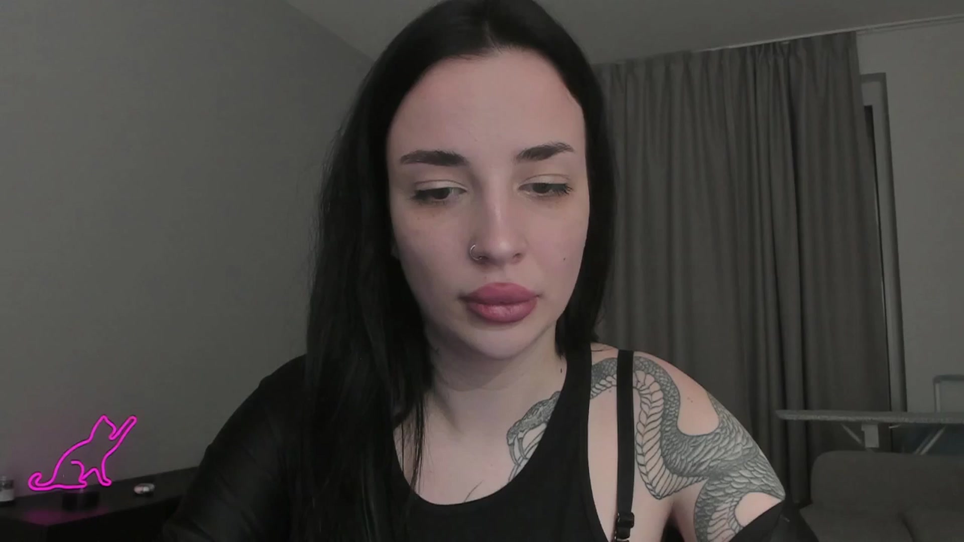 Gallery image thumbnail from MedisonbBlue's myfreecams stream on, 03/27/2025, 18:30 image 7 of 20