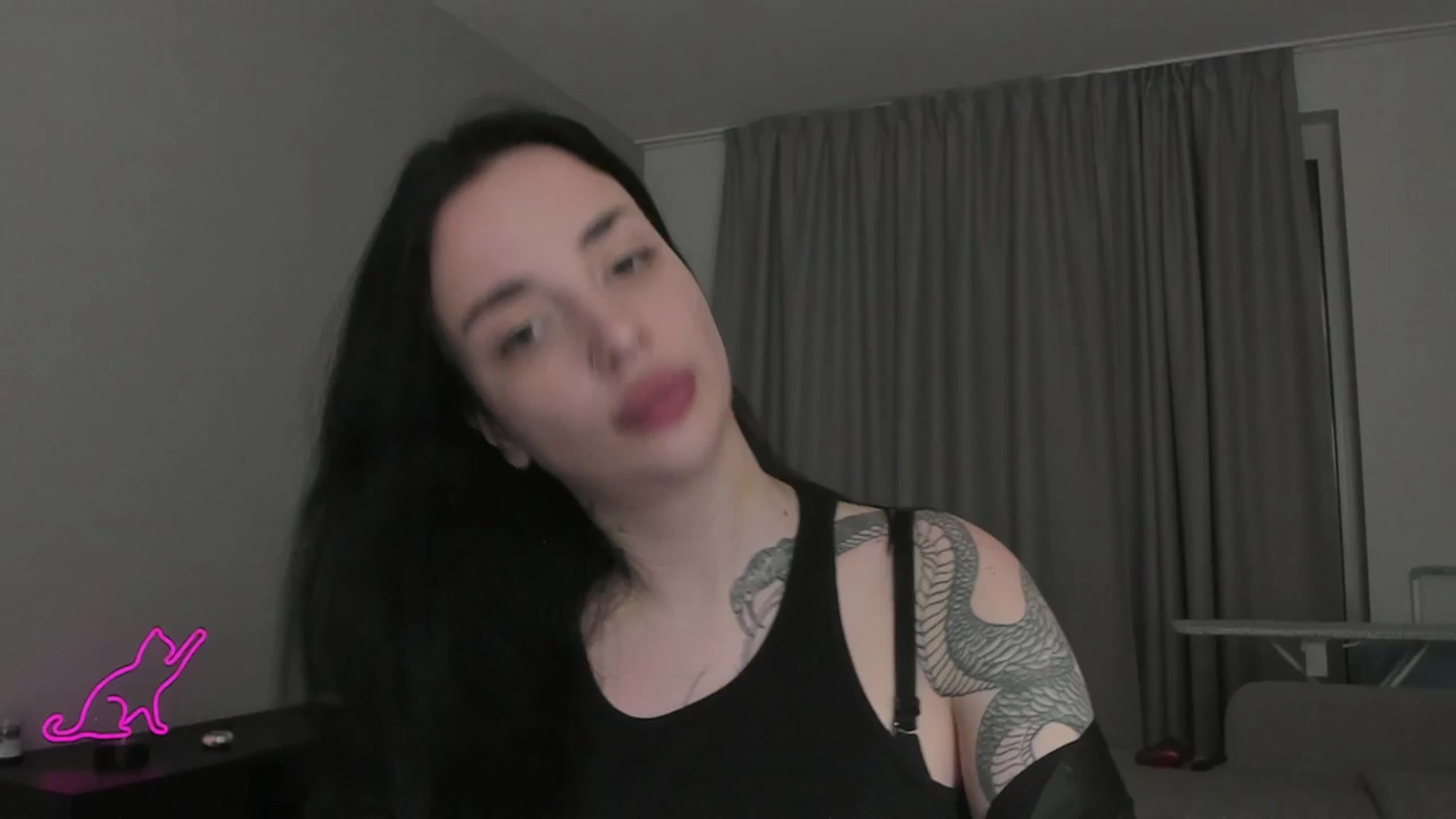 Gallery image thumbnail from MedisonbBlue's myfreecams stream on, 03/27/2025, 18:30 image 9 of 20