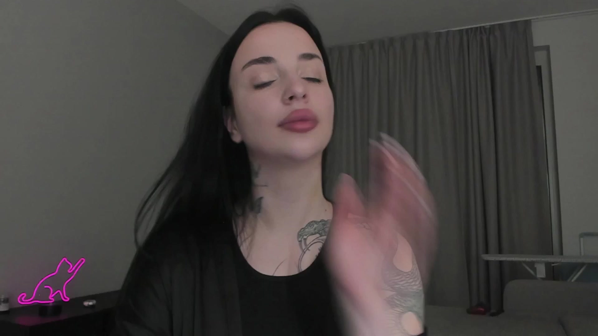 Gallery image thumbnail from MedisonbBlue's myfreecams stream on, 03/27/2025, 18:30 image 14 of 20