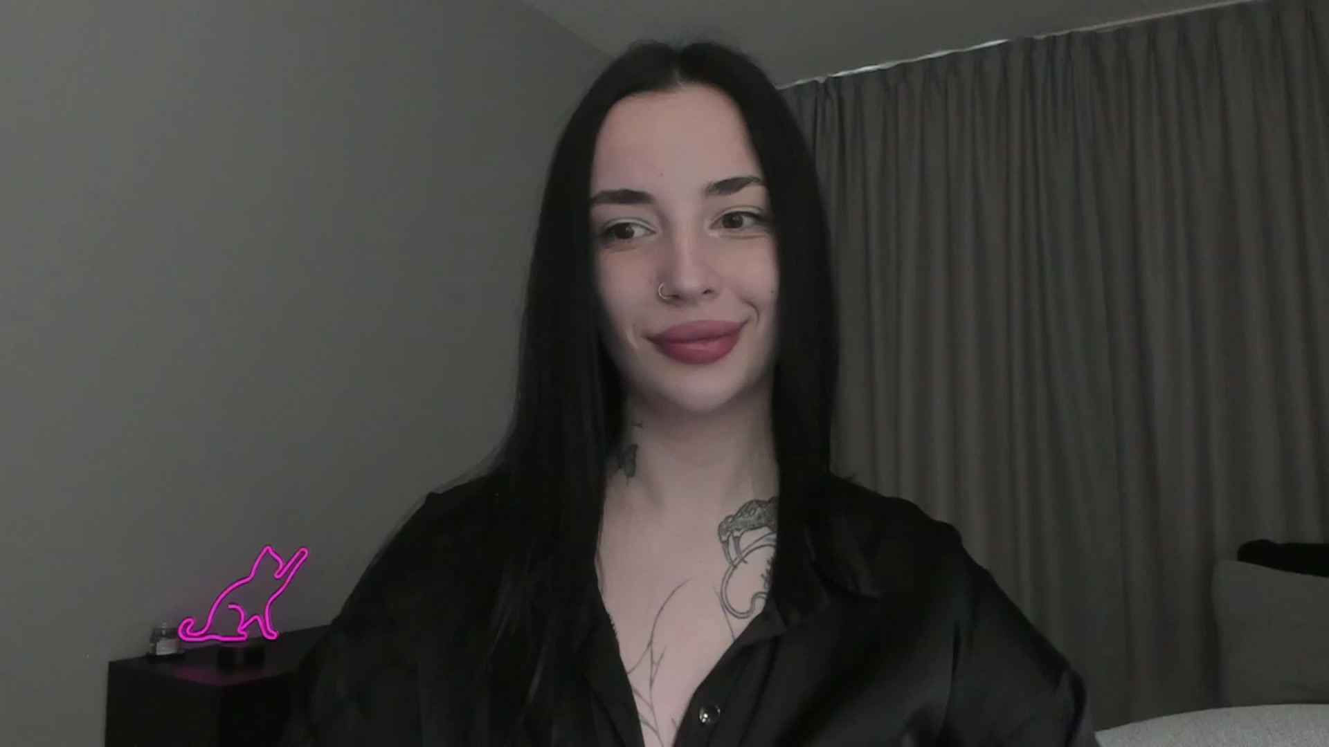 Gallery image thumbnail from MedisonbBlue's myfreecams stream on, 03/31/2025, 16:05 image 4 of 20