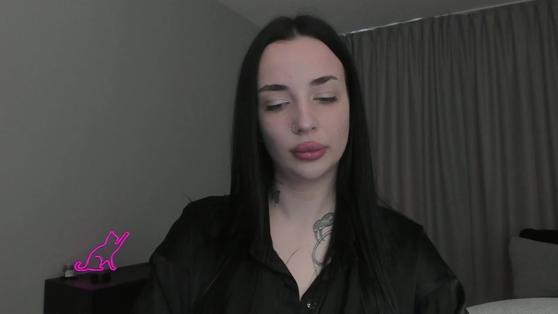 Gallery image thumbnail from MedisonbBlue's myfreecams stream on, 03/31/2025, 16:05 image 18 of 20