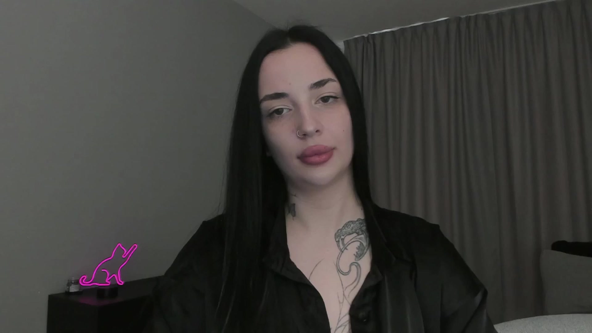 Gallery image thumbnail from MedisonbBlue's myfreecams stream on, 03/31/2025, 16:05 image 5 of 20
