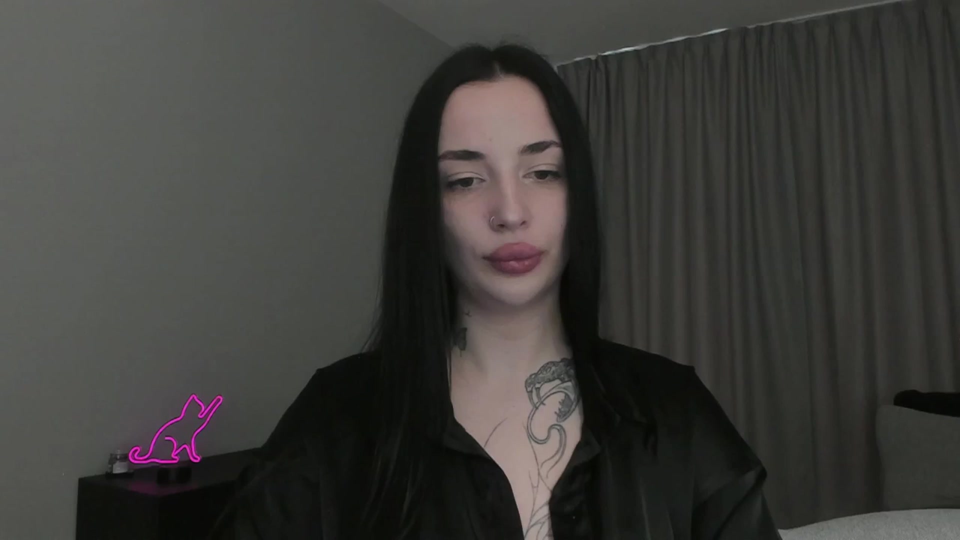 Gallery image thumbnail from MedisonbBlue's myfreecams stream on, 03/31/2025, 16:05 image 7 of 20