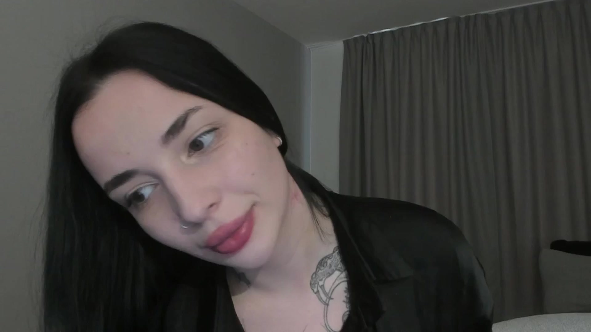 Gallery image thumbnail from MedisonbBlue's myfreecams stream on, 03/31/2025, 16:05 image 9 of 20
