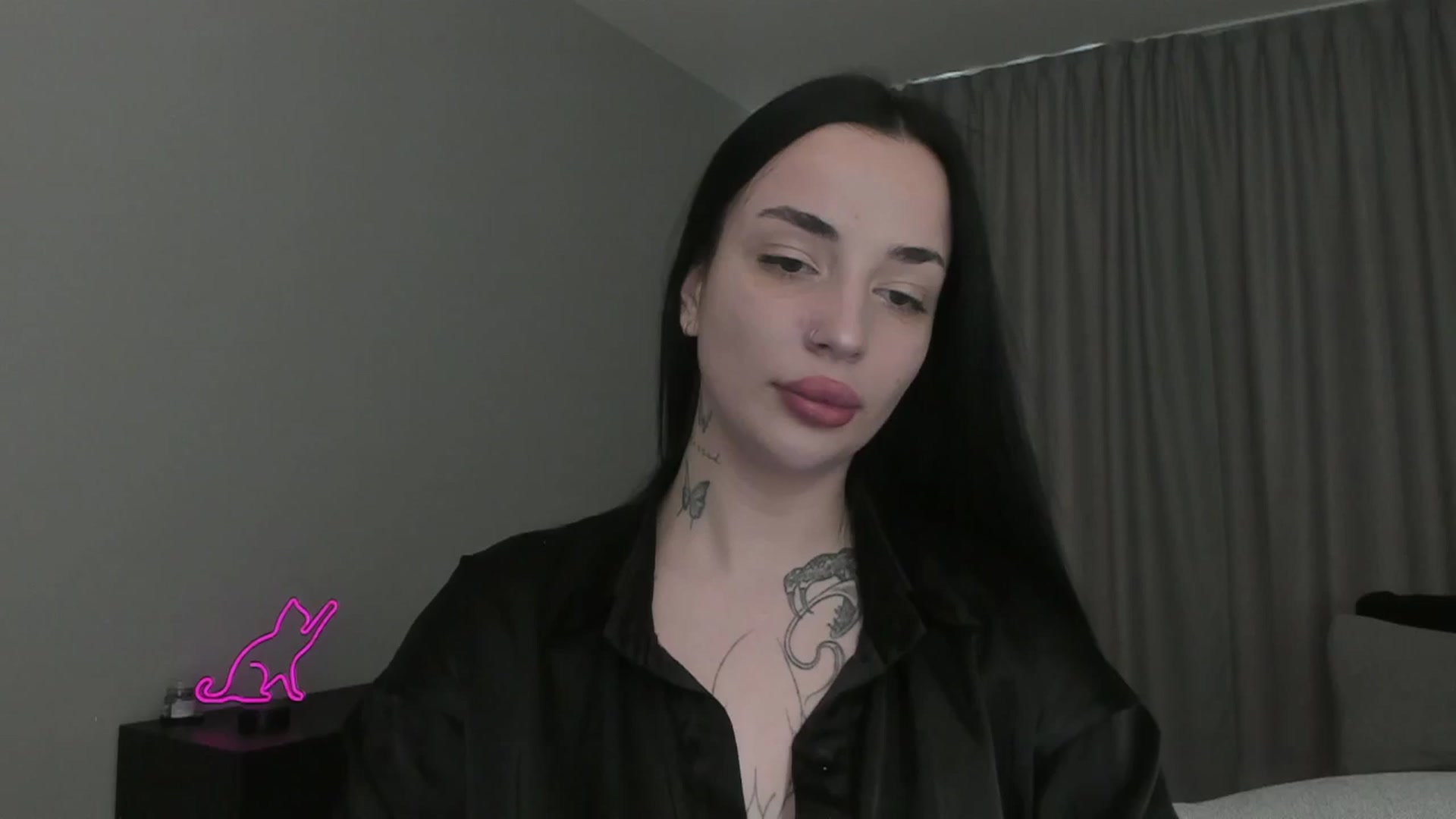 Gallery image thumbnail from MedisonbBlue's myfreecams stream on, 03/31/2025, 16:05 image 8 of 20
