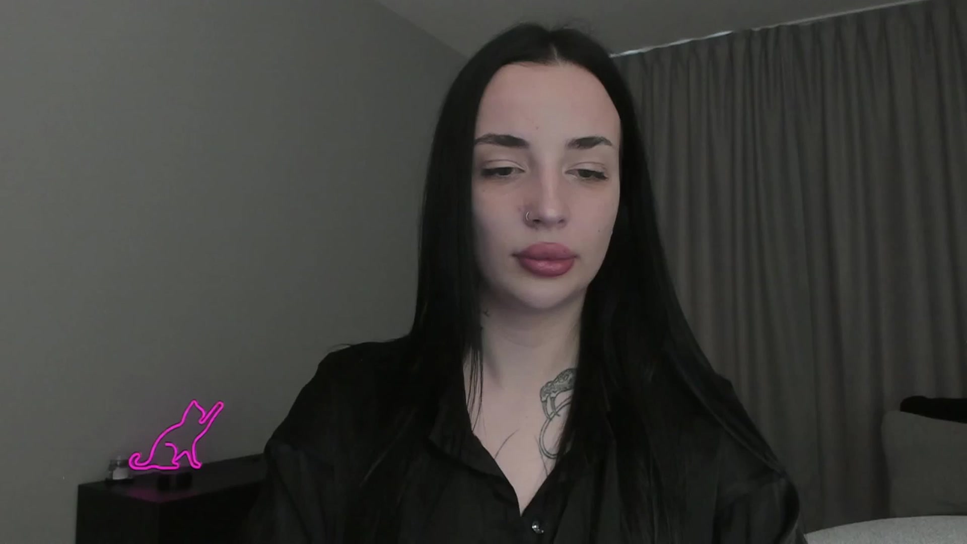 Gallery image thumbnail from MedisonbBlue's myfreecams stream on, 03/31/2025, 16:05 image 16 of 20