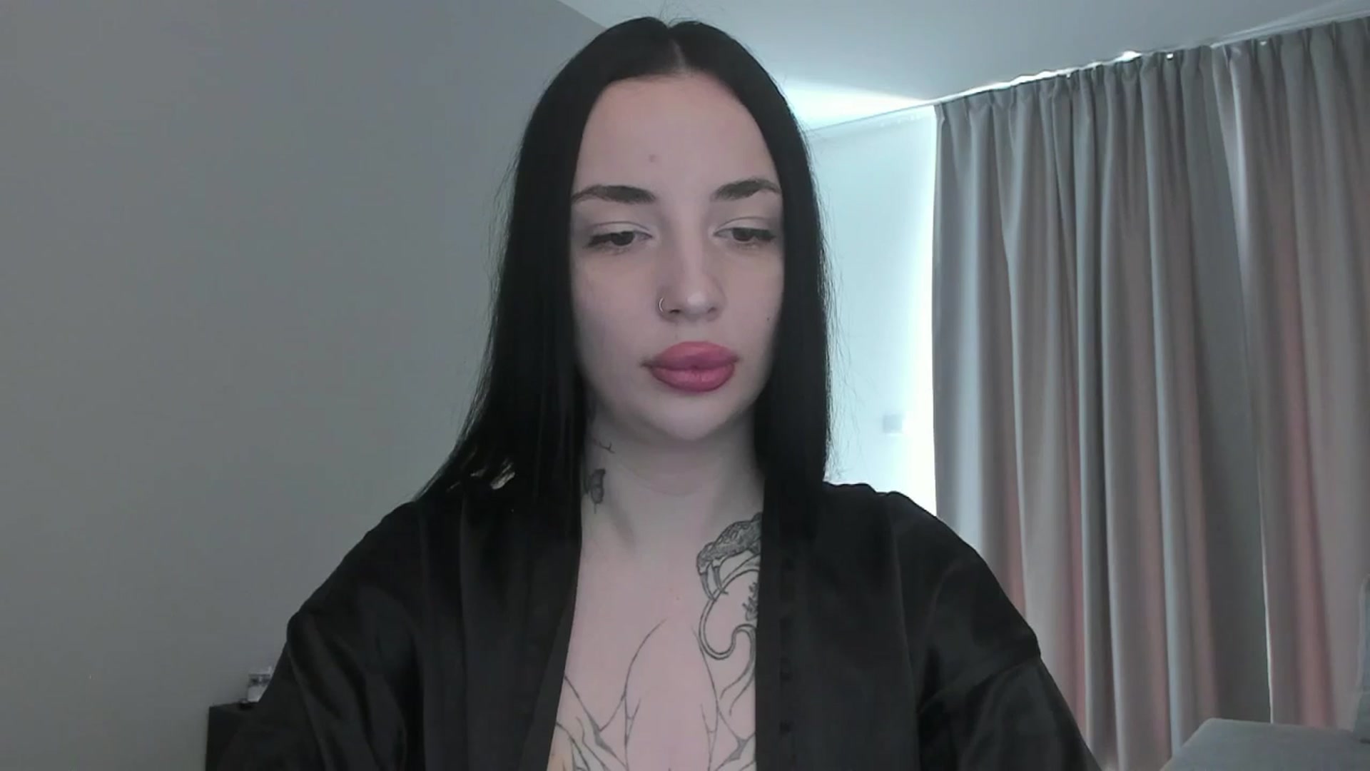 Gallery image thumbnail from MedisonbBlue's myfreecams stream on, 04/10/2025, 12:54 image 11 of 20