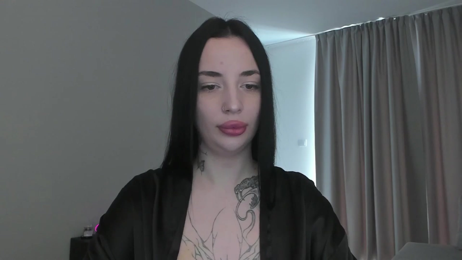 Gallery image thumbnail from MedisonbBlue's myfreecams stream on, 04/10/2025, 12:54 image 8 of 20