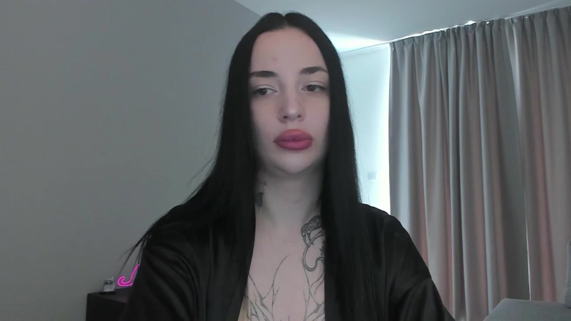 Gallery image thumbnail from MedisonbBlue's myfreecams stream on, 04/10/2025, 12:54 image 14 of 20