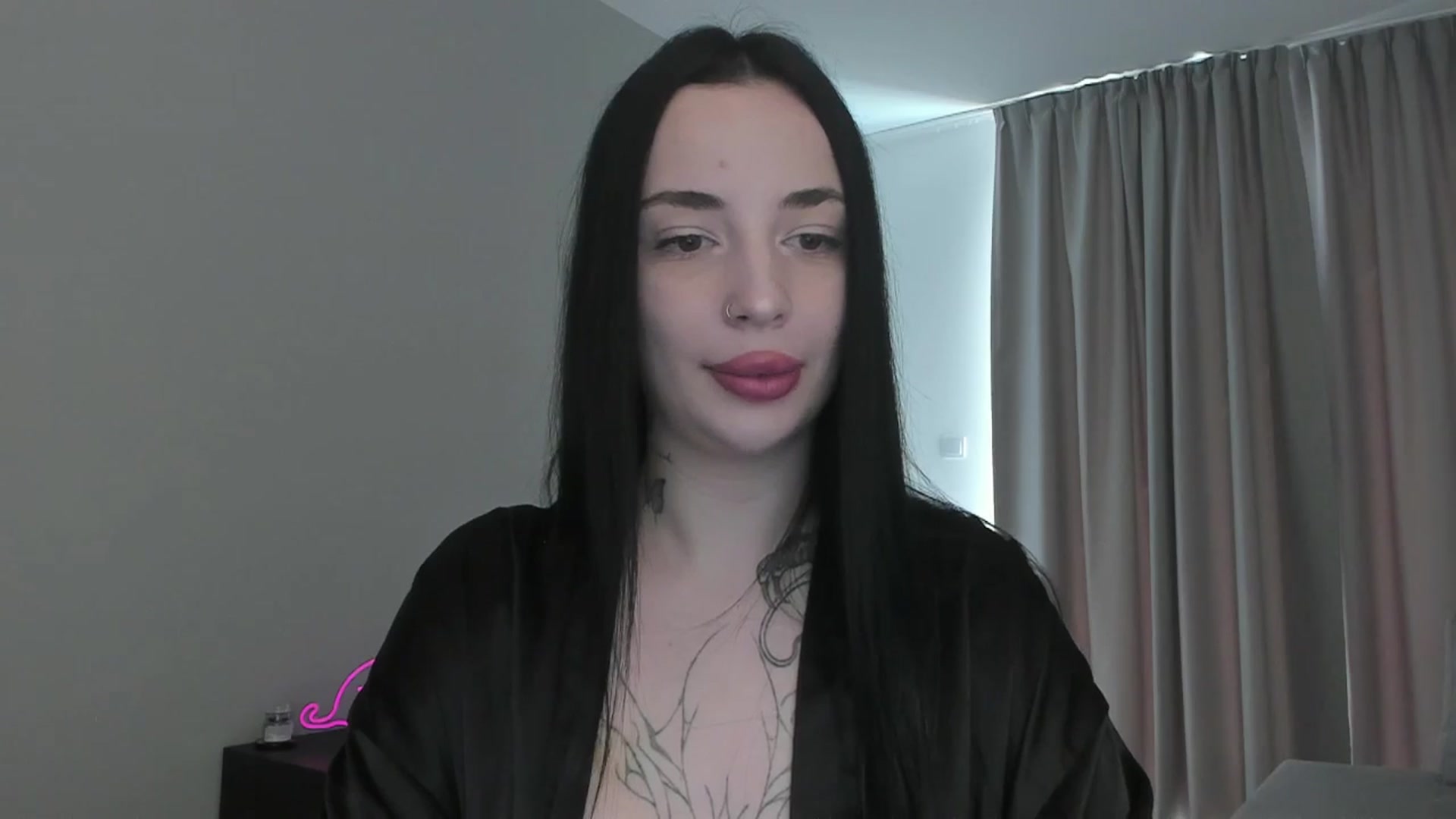 Gallery image thumbnail from MedisonbBlue's myfreecams stream on, 04/10/2025, 12:54 image 4 of 20