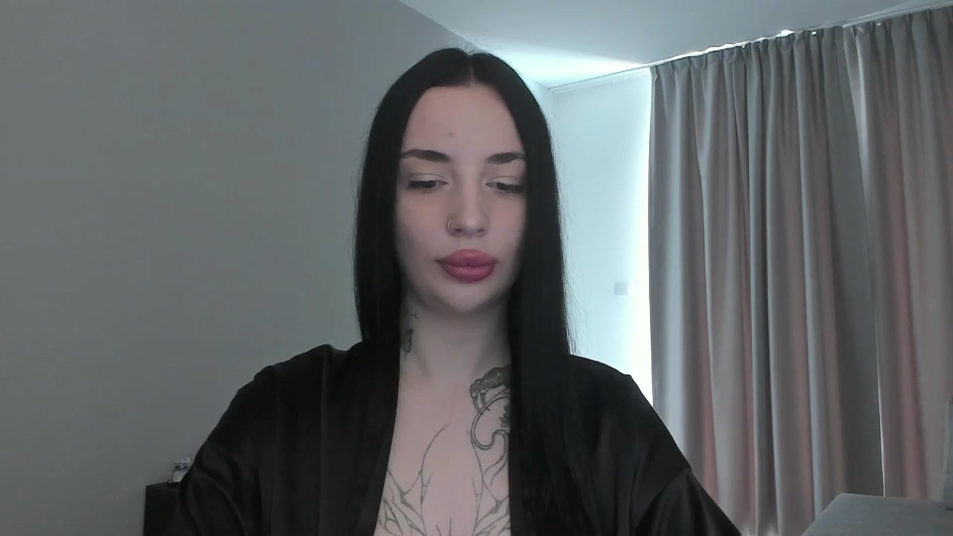 Gallery image thumbnail from MedisonbBlue's myfreecams stream on, 04/10/2025, 12:54 image 17 of 20