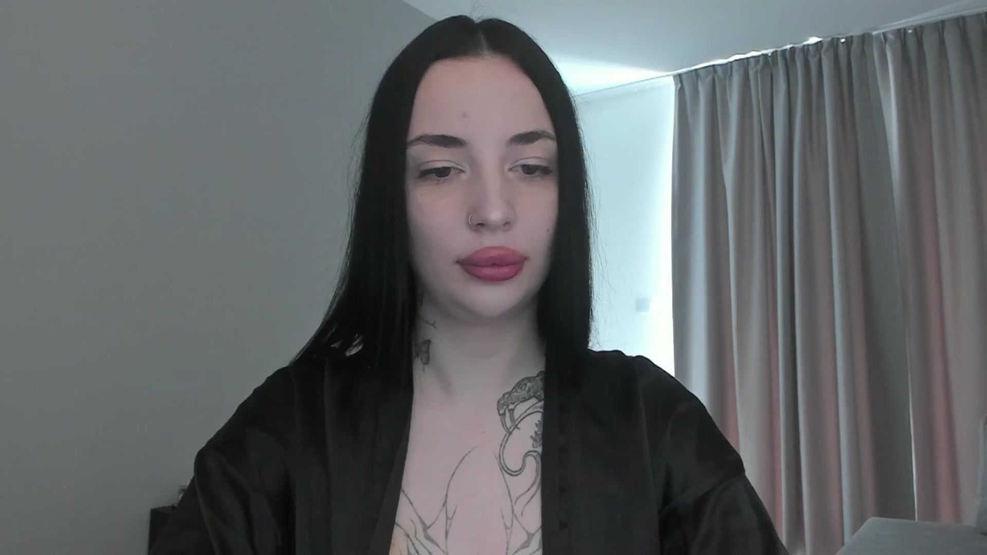 Gallery image thumbnail from MedisonbBlue's myfreecams stream on, 04/10/2025, 12:54 image 12 of 20