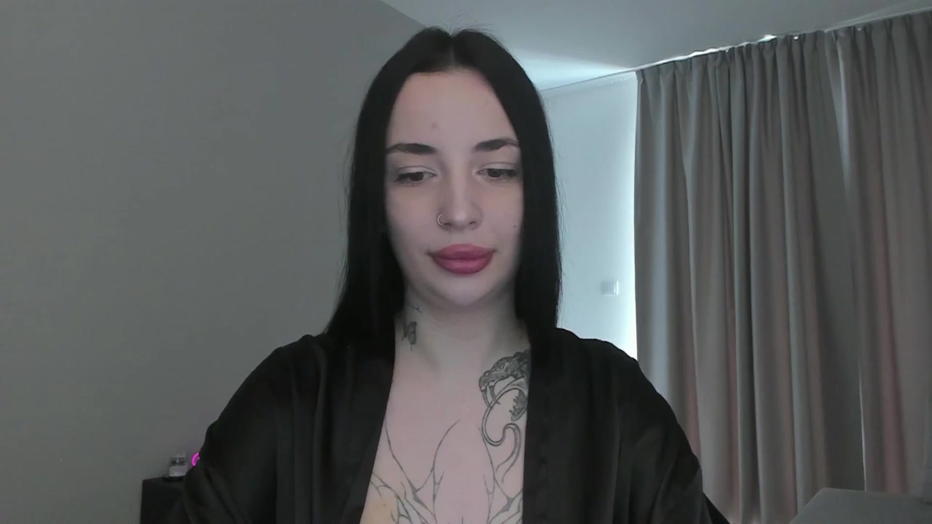 Gallery image thumbnail from MedisonbBlue's myfreecams stream on, 04/10/2025, 12:54 image 6 of 20