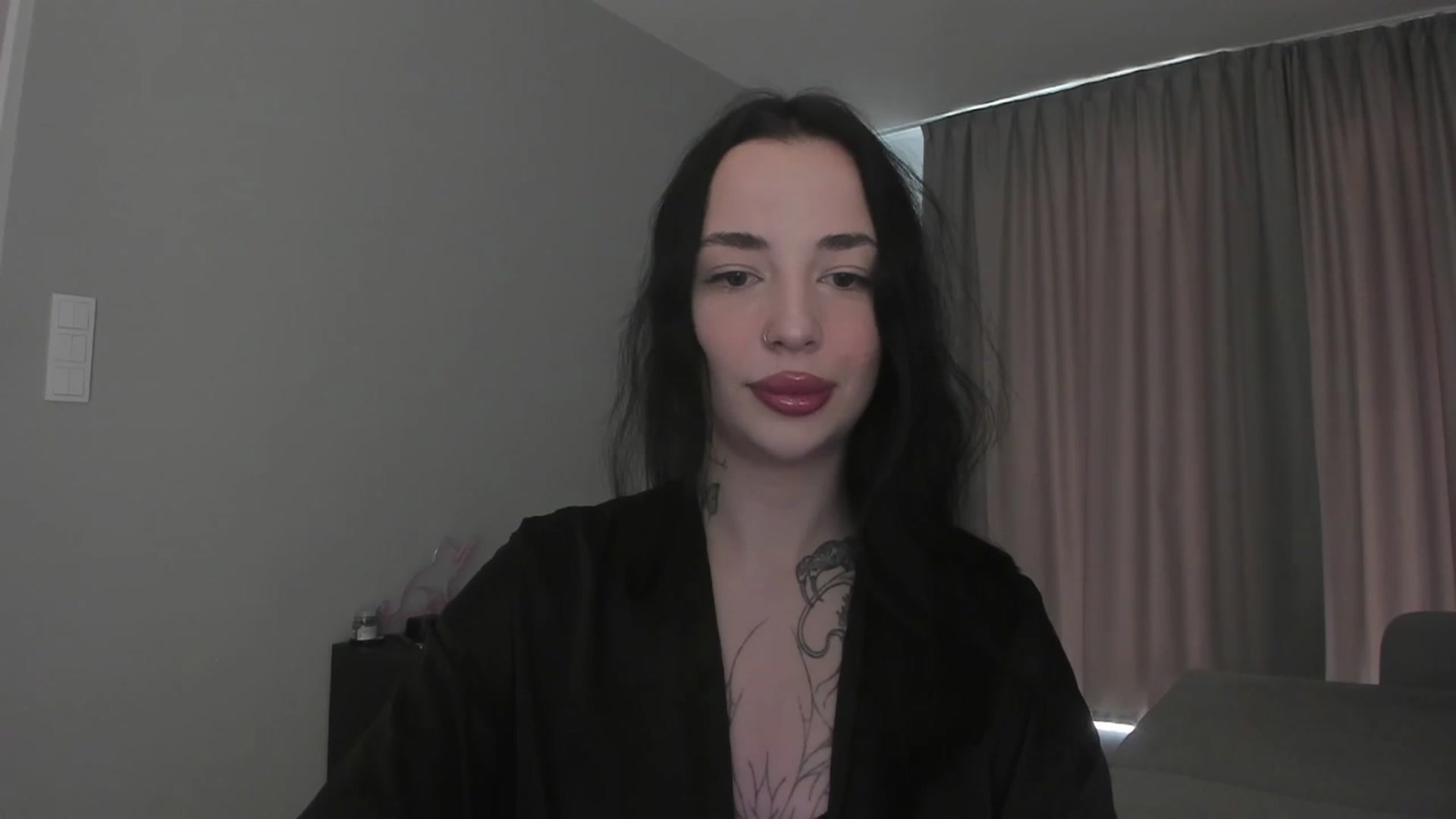 Gallery image thumbnail from MedisonbBlue's myfreecams stream on, 05/11/2025, 11:24 image 2 of 20
