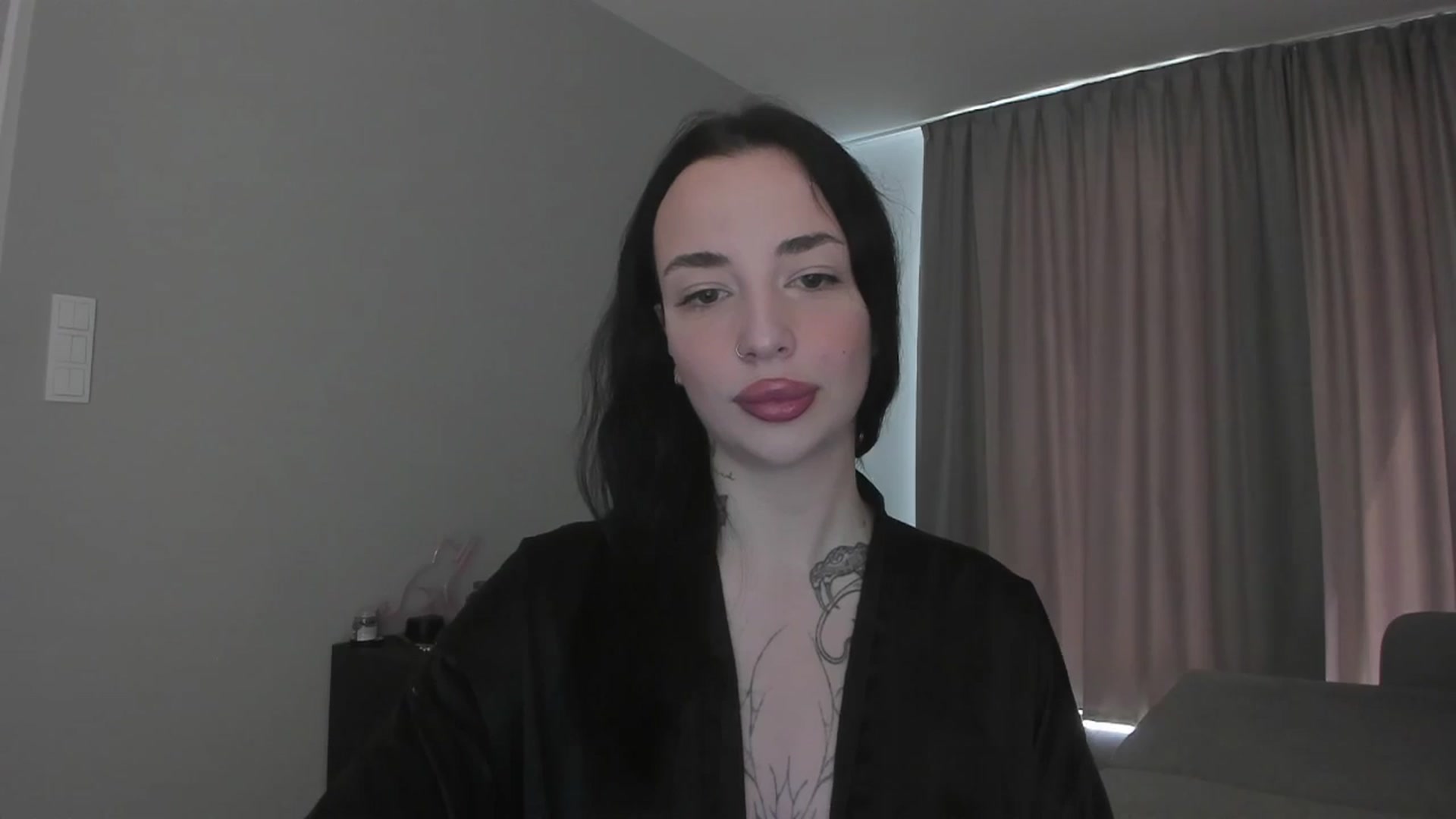 Gallery image thumbnail from MedisonbBlue's myfreecams stream on, 05/11/2025, 11:24 image 10 of 20