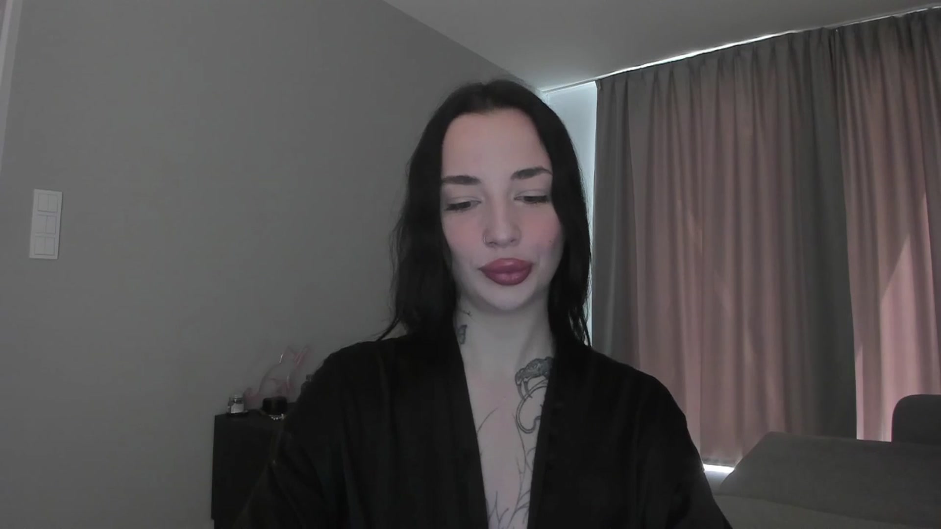 Gallery image thumbnail from MedisonbBlue's myfreecams stream on, 05/11/2025, 11:24 image 17 of 20