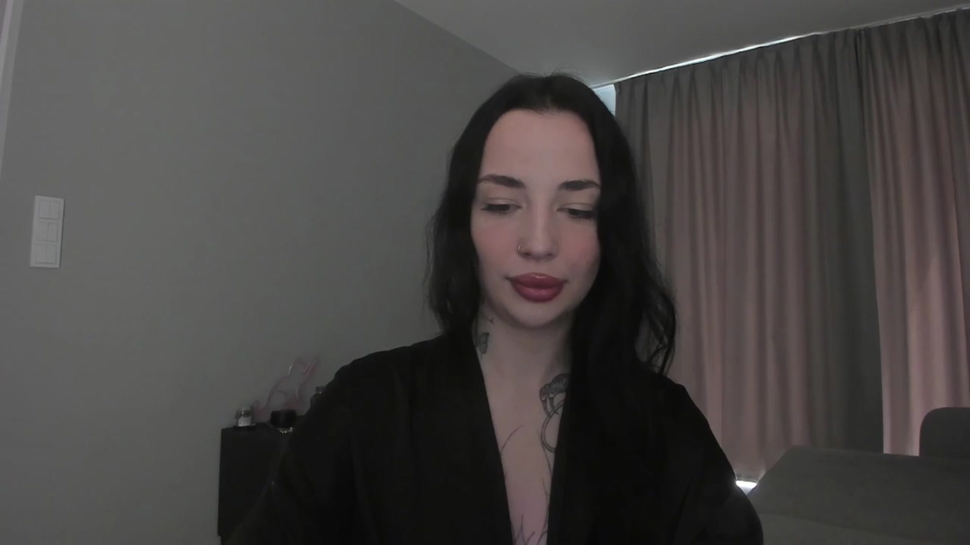 Gallery image thumbnail from MedisonbBlue's myfreecams stream on, 05/11/2025, 11:24 image 15 of 20