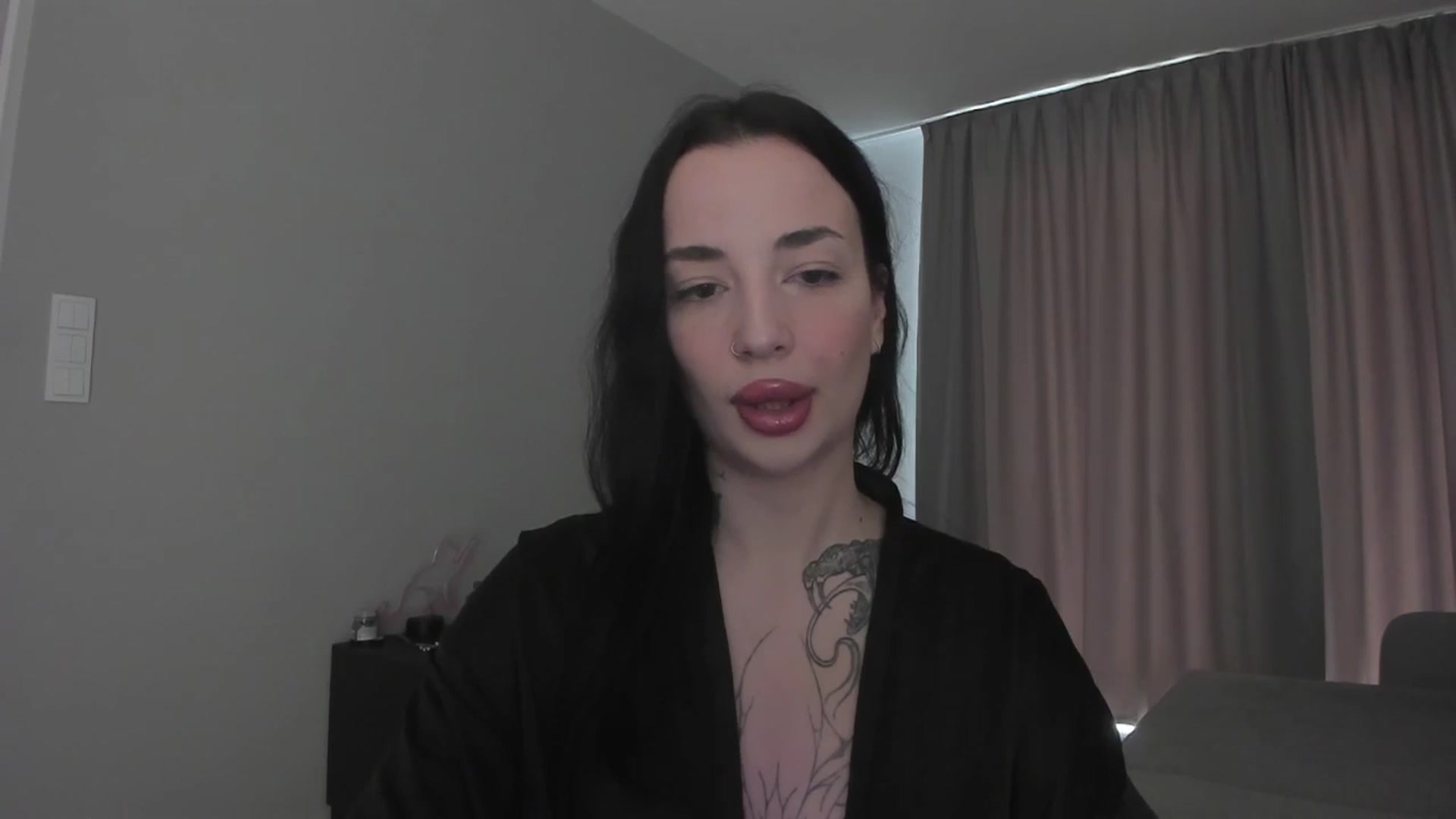 Gallery image thumbnail from MedisonbBlue's myfreecams stream on, 05/11/2025, 11:24 image 5 of 20