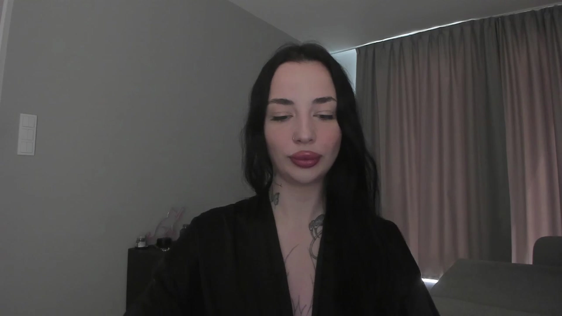 Gallery image thumbnail from MedisonbBlue's myfreecams stream on, 05/11/2025, 11:24 image 12 of 20