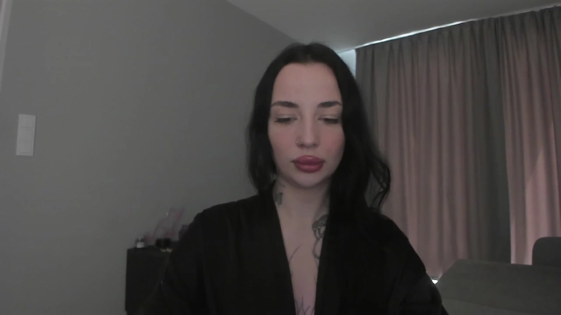 Gallery image thumbnail from MedisonbBlue's myfreecams stream on, 05/11/2025, 11:24 image 14 of 20