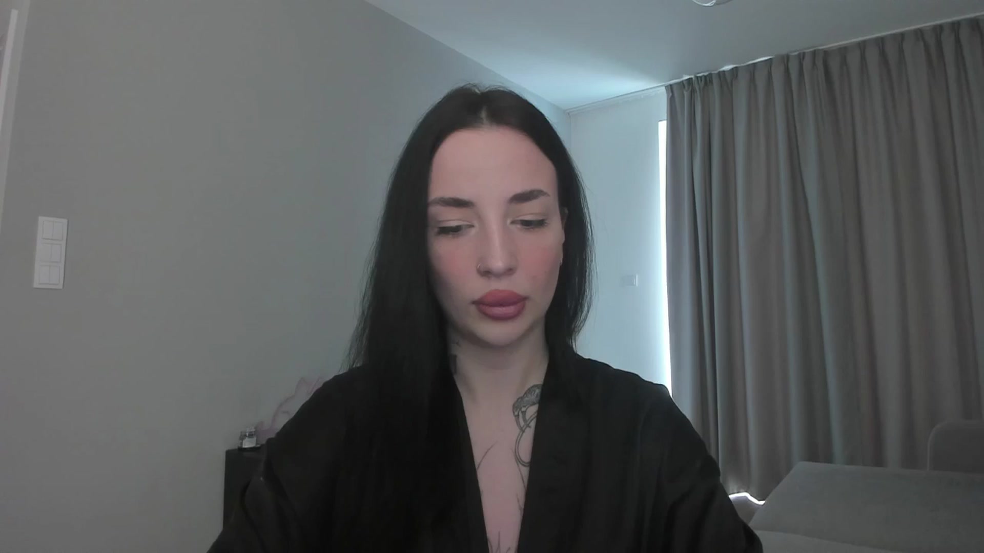 Gallery image thumbnail from MedisonbBlue's myfreecams stream on, 05/12/2025, 11:54 image 7 of 20