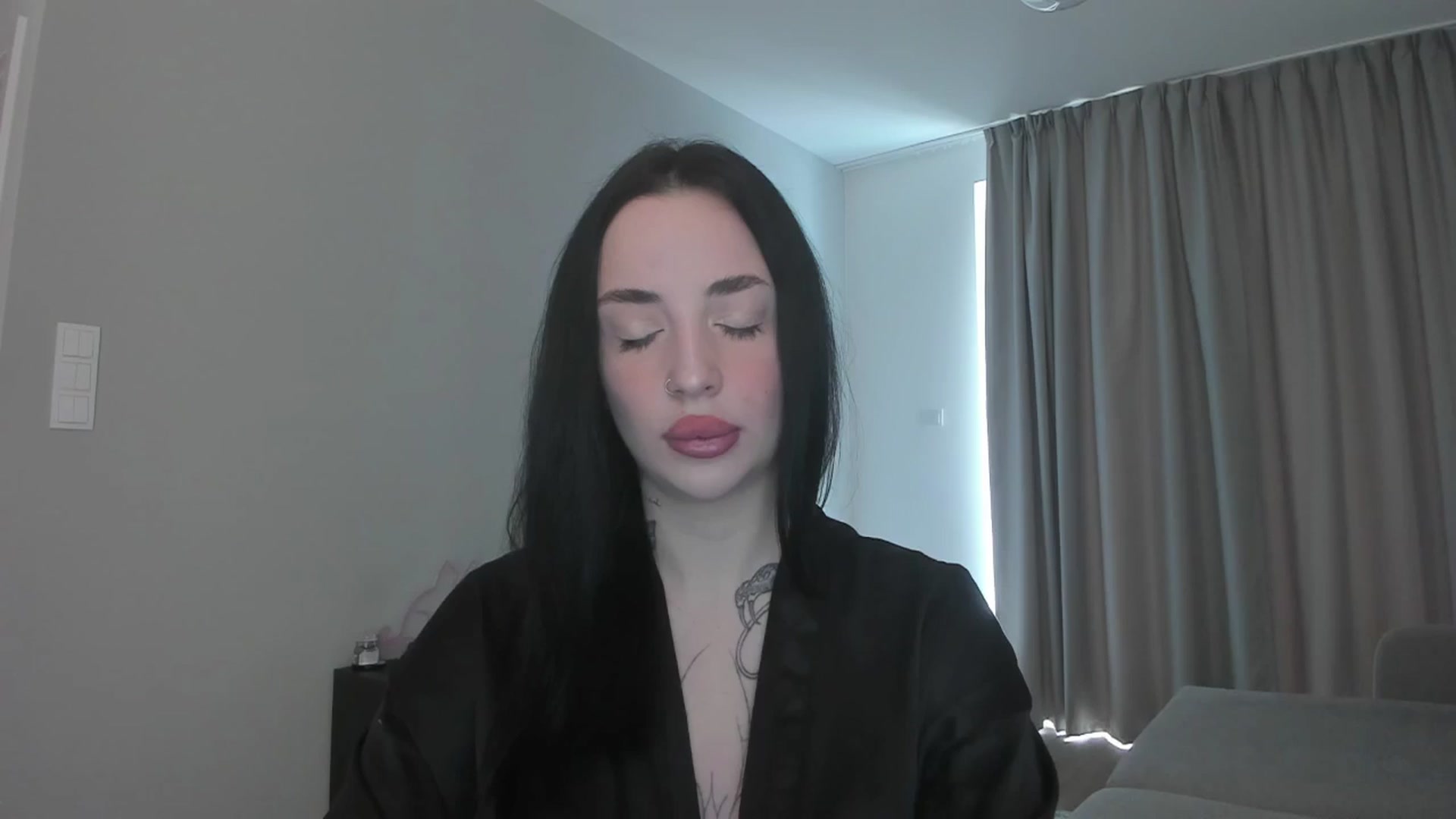 Gallery image thumbnail from MedisonbBlue's myfreecams stream on, 05/12/2025, 11:54 image 5 of 20