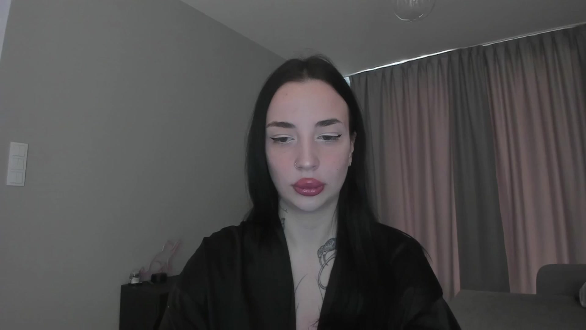 Gallery image thumbnail from MedisonbBlue's myfreecams stream on, 05/13/2025, 10:05 image 9 of 20
