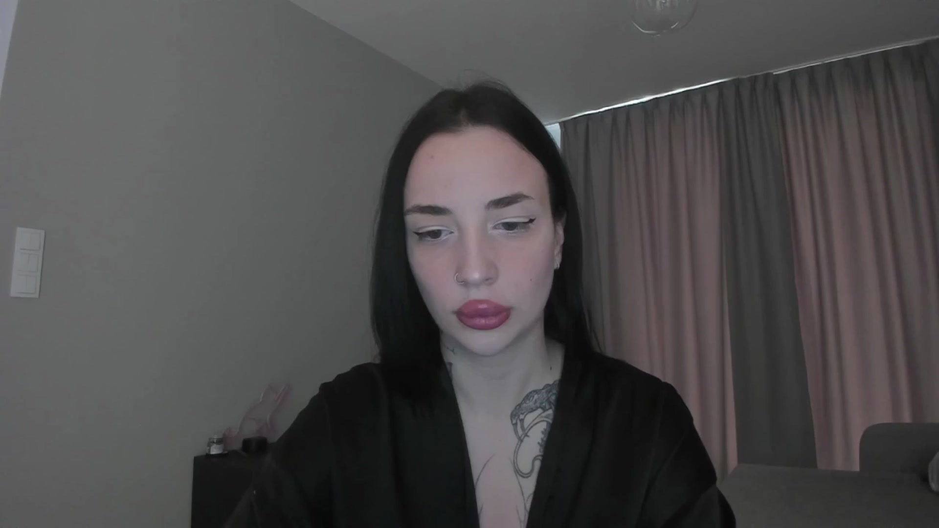 Gallery image thumbnail from MedisonbBlue's myfreecams stream on, 05/13/2025, 10:05 image 20 of 20