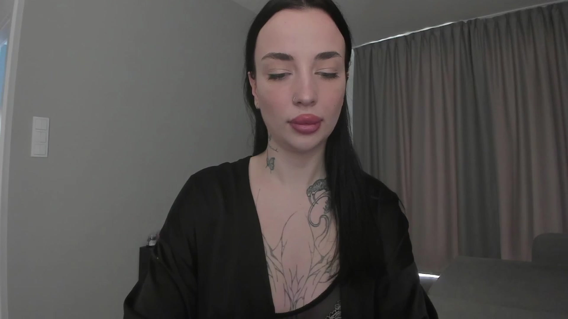 Gallery image thumbnail from MedisonbBlue's myfreecams stream on, 05/14/2025, 12:27 image 14 of 20
