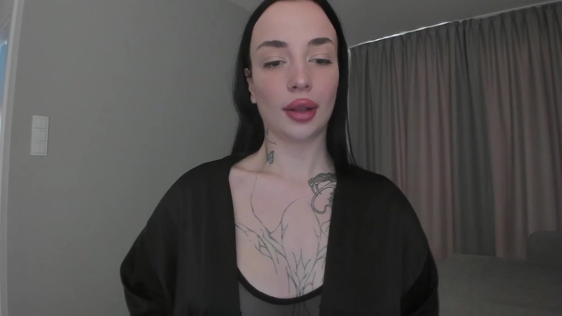 Gallery image thumbnail from MedisonbBlue's myfreecams stream on, 05/14/2025, 12:27 image 20 of 20