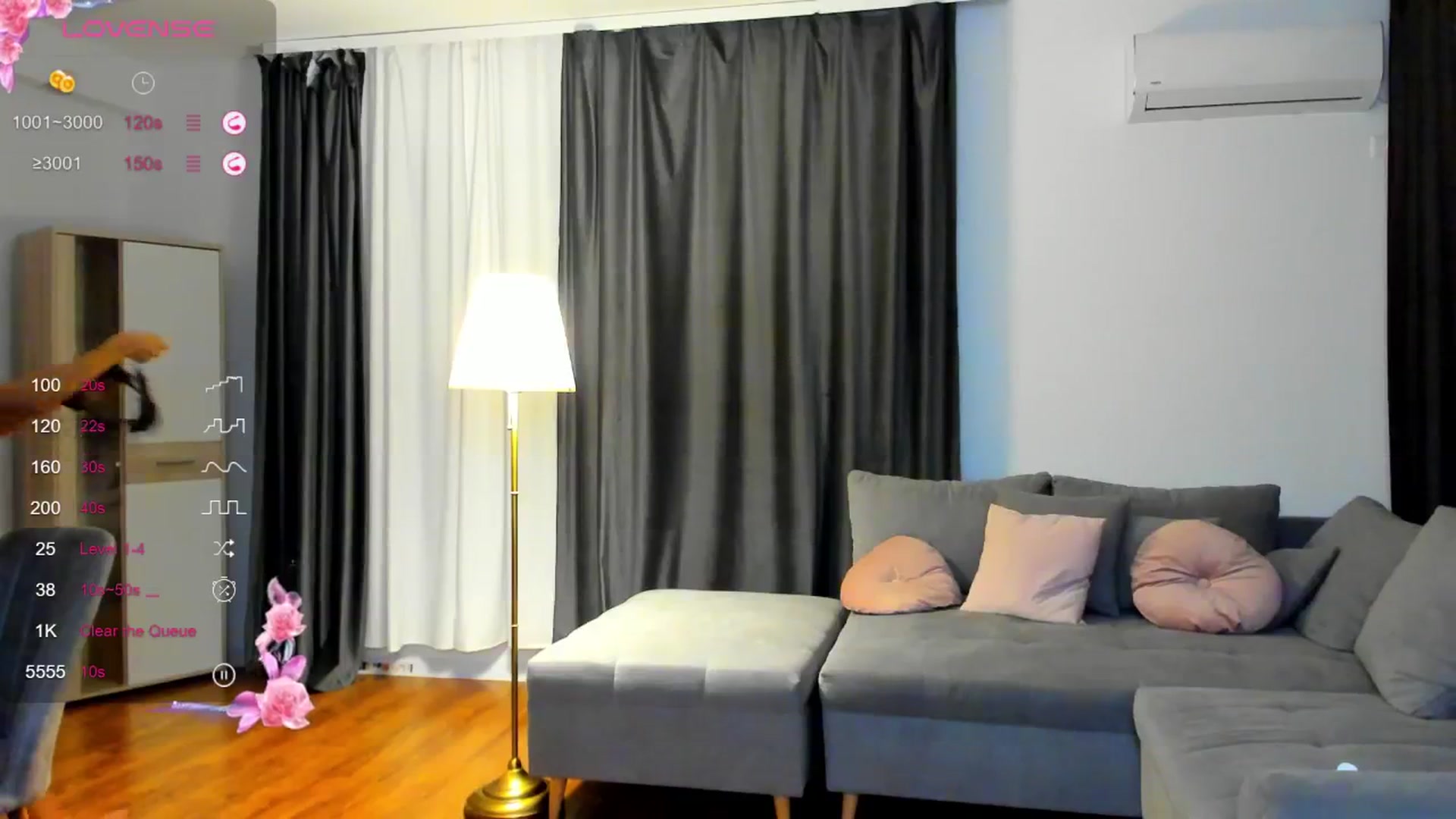 Gallery image thumbnail from MedussaEyes's myfreecams stream on, 08/09/2024, 24:28 image 14 of 20