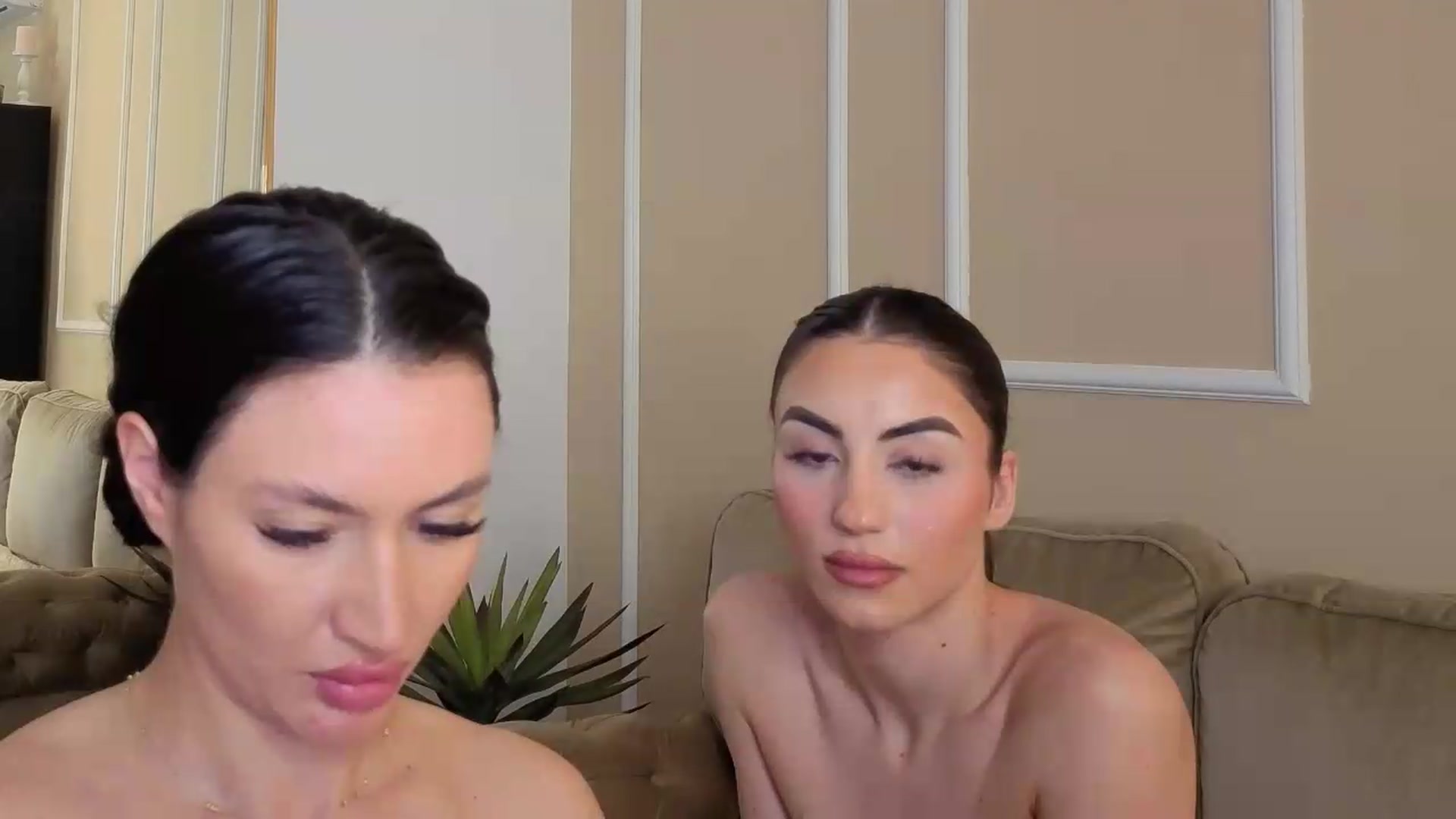 Gallery image thumbnail from MedussaEyes's myfreecams stream on, 05/21/2026, 11:58 image 14 of 20