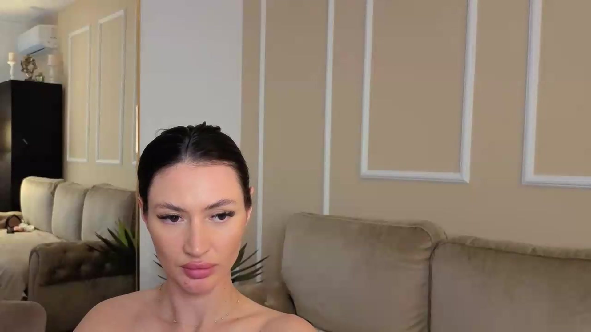 Gallery image thumbnail from MedussaEyes's myfreecams stream on, 05/21/2026, 13:06 image 13 of 20