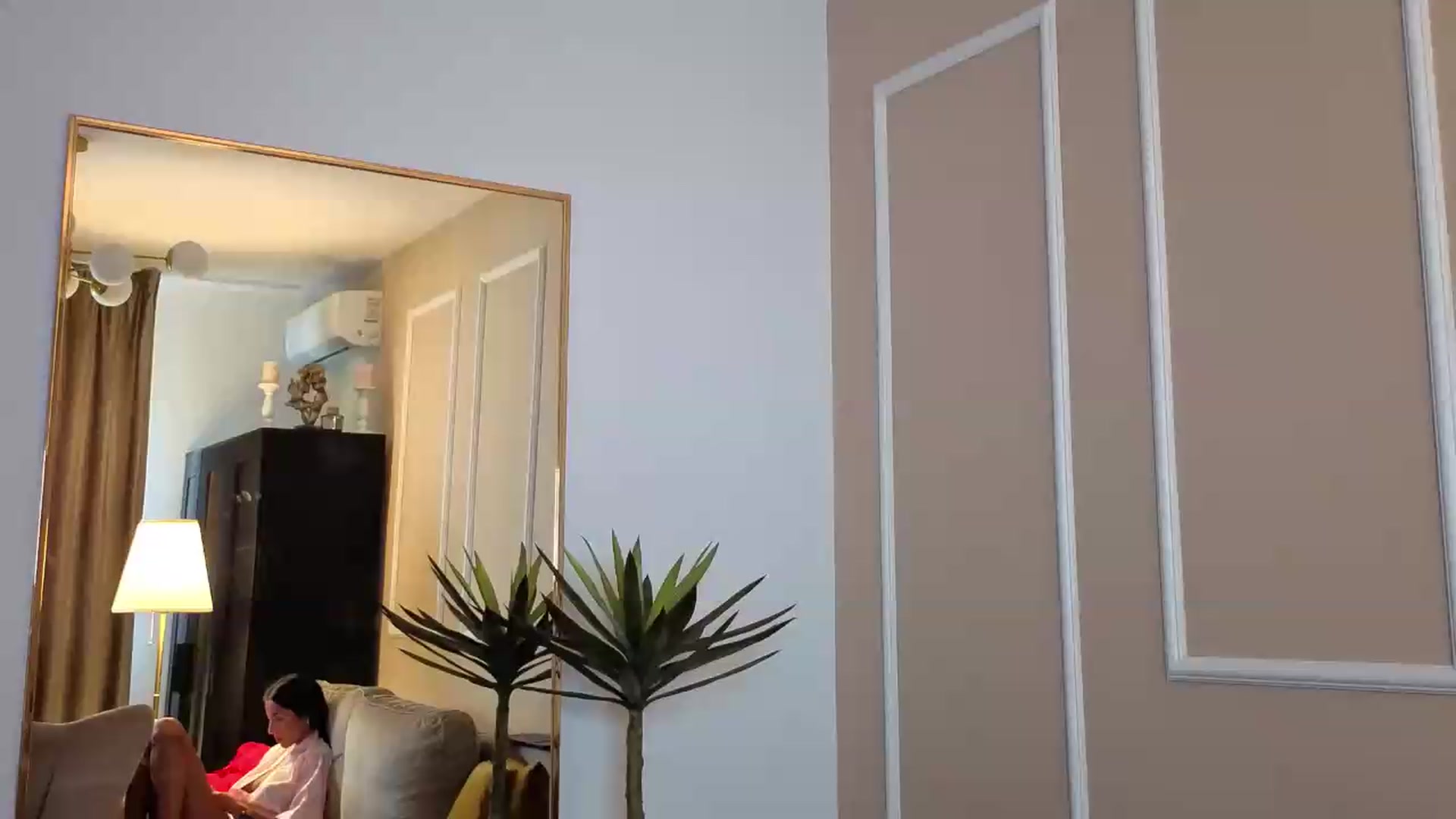 Gallery image thumbnail from MedussaEyes's myfreecams stream on, 08/15/2026, 08:46 image 1 of 20
