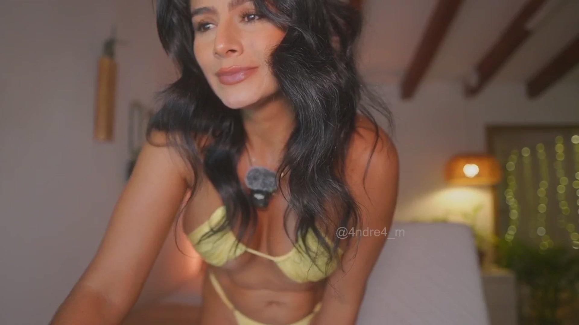 Gallery image thumbnail from Meegan1's myfreecams stream on, 10/19/2025, 15:51 image 12 of 20