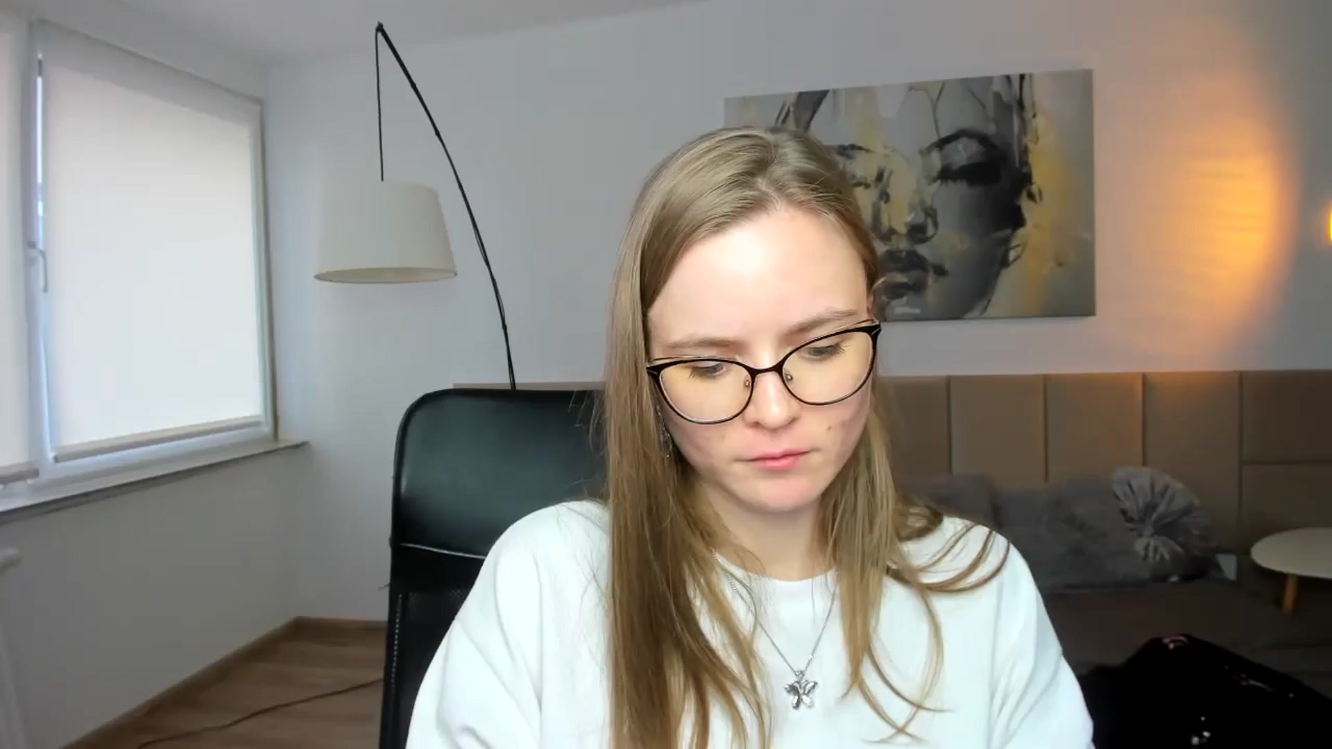 Gallery image thumbnail from Meelissaa's myfreecams stream on, 06/01/2024, 18:09 image 18 of 20