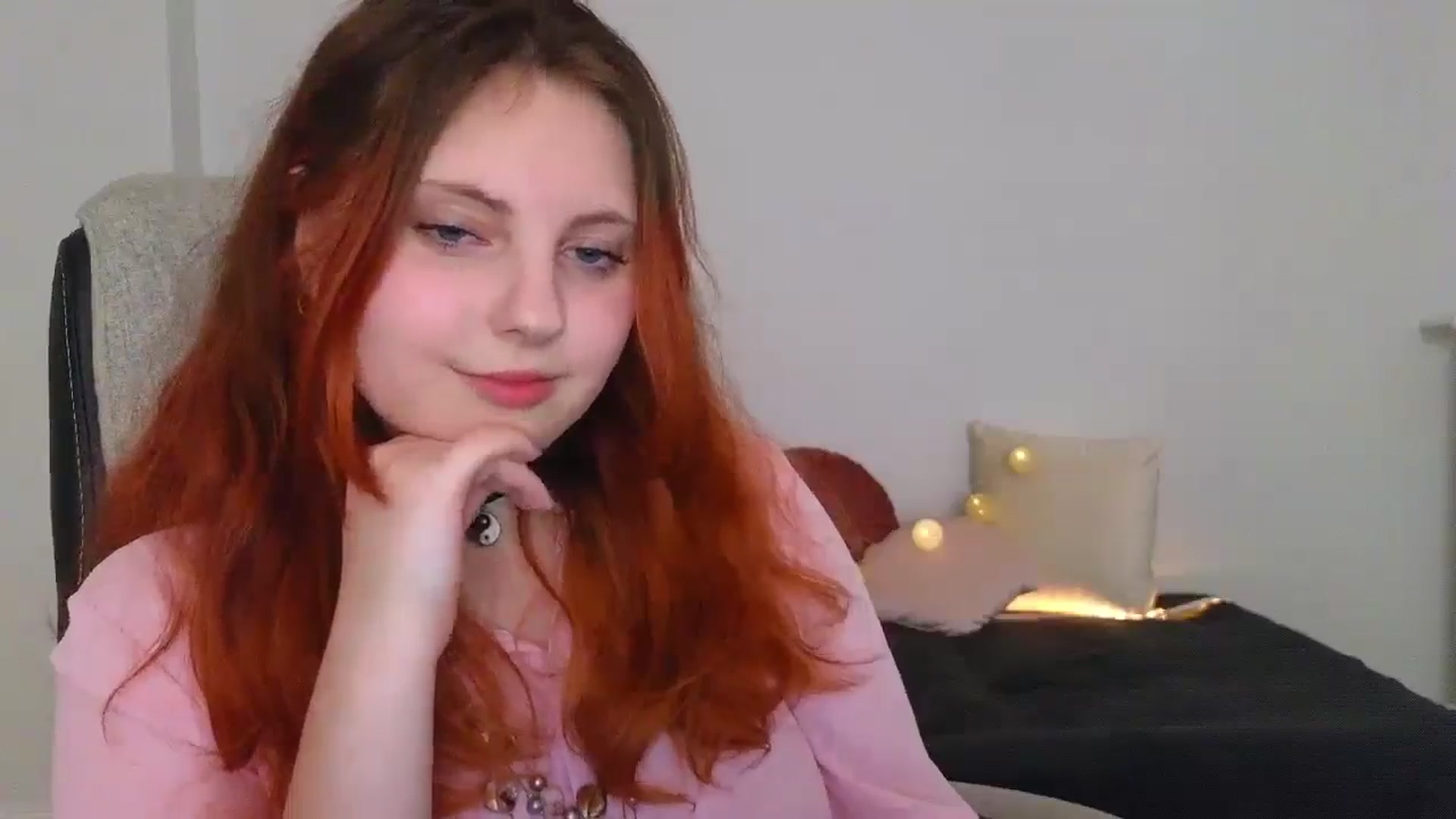 Gallery image thumbnail from Mefistaa's myfreecams stream on, 06/06/2025, 14:15 image 16 of 20
