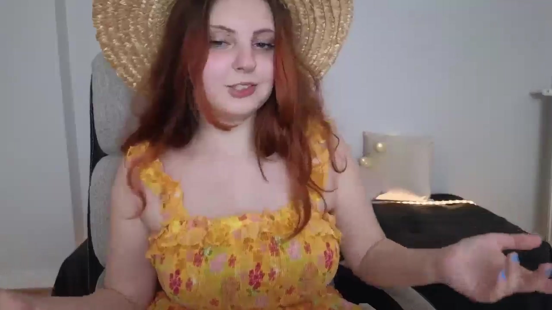 Gallery image thumbnail from Mefistaa's myfreecams stream on, 06/07/2025, 14:31 image 14 of 20