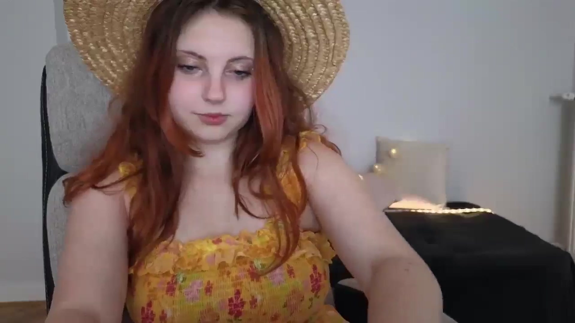 Gallery image thumbnail from Mefistaa's myfreecams stream on, 06/07/2025, 14:31 image 5 of 20