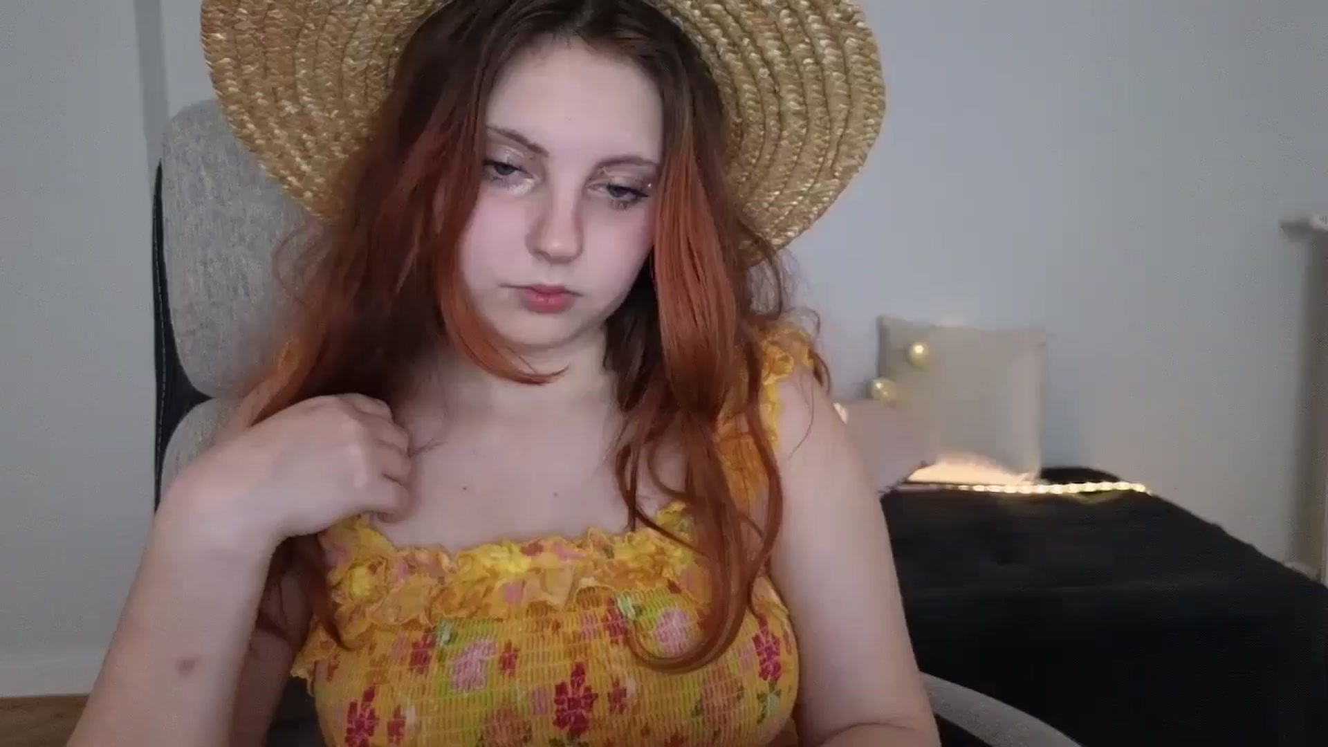 Gallery image thumbnail from Mefistaa's myfreecams stream on, 06/07/2025, 14:31 image 1 of 20