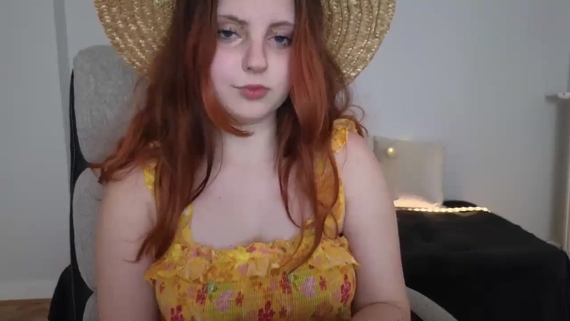 Gallery image thumbnail from Mefistaa's myfreecams stream on, 06/07/2025, 14:31 image 4 of 20