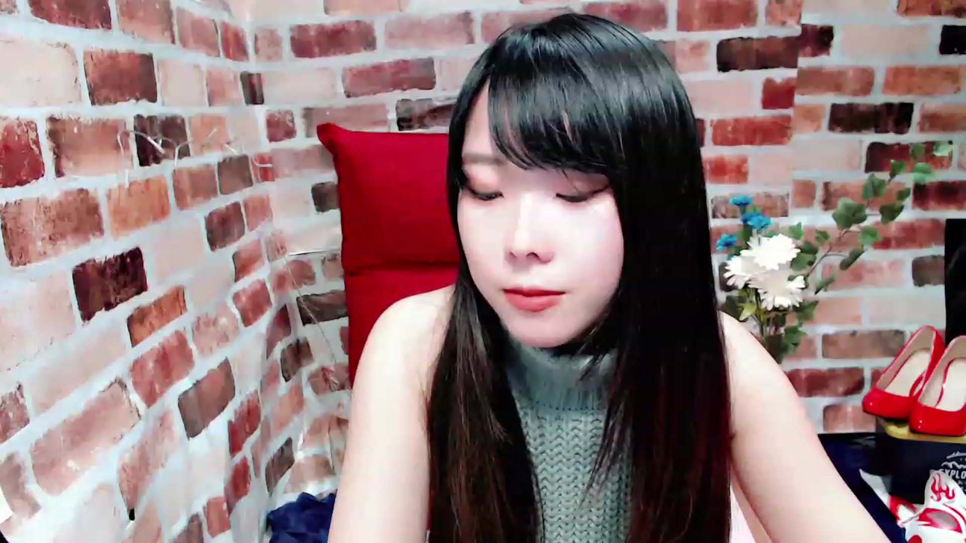 Gallery image thumbnail from Meg_s2's myfreecams stream on, 12/01/2022, 10:47 image 10 of 20