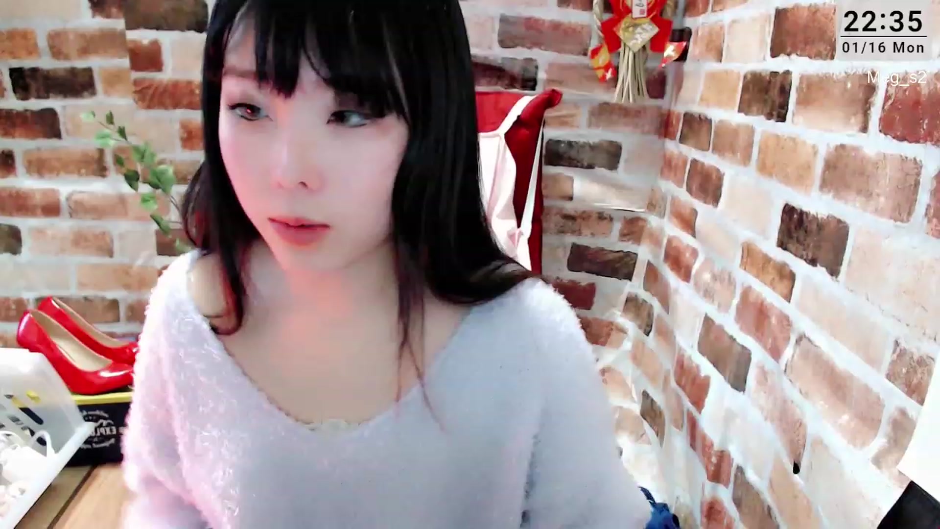 Gallery image thumbnail from Meg_s2's myfreecams stream on, 01/17/2023, 06:41 image 16 of 20