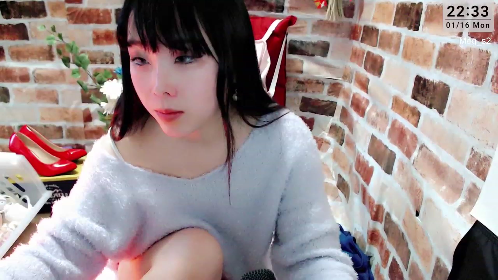 Gallery image thumbnail from Meg_s2's myfreecams stream on, 01/17/2023, 06:41 image 14 of 20