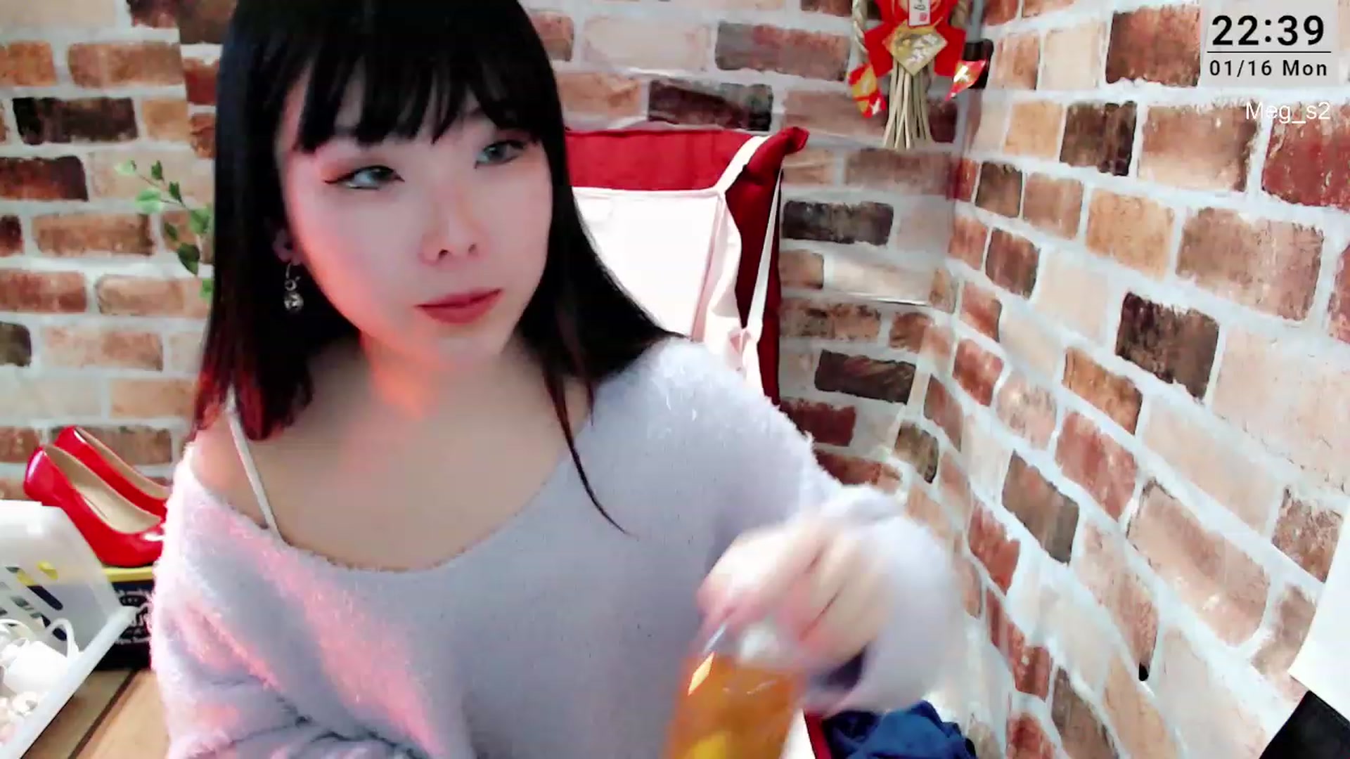Gallery image thumbnail from Meg_s2's myfreecams stream on, 01/17/2023, 06:41 image 20 of 20