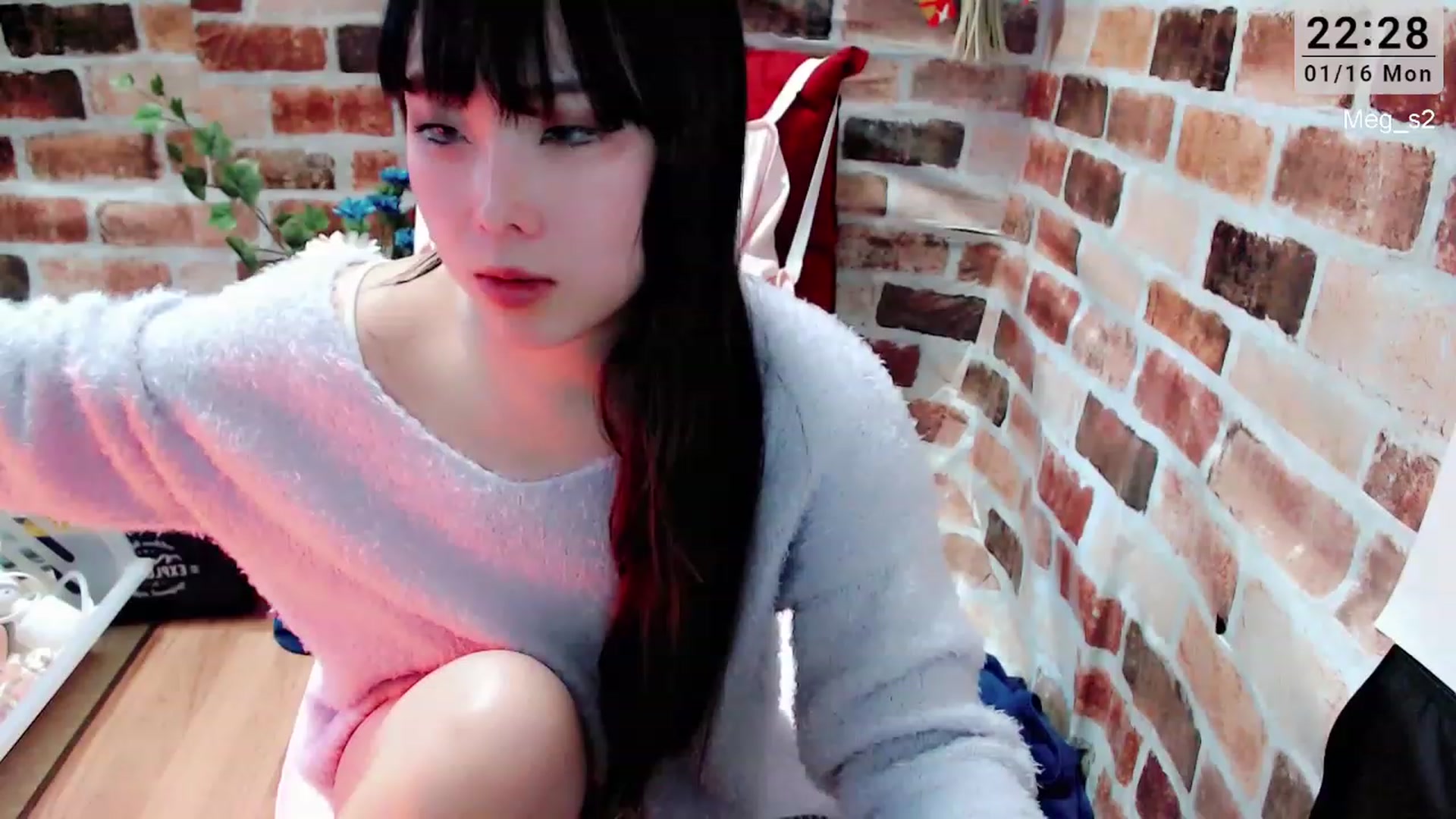 Gallery image thumbnail from Meg_s2's myfreecams stream on, 01/17/2023, 06:41 image 9 of 20